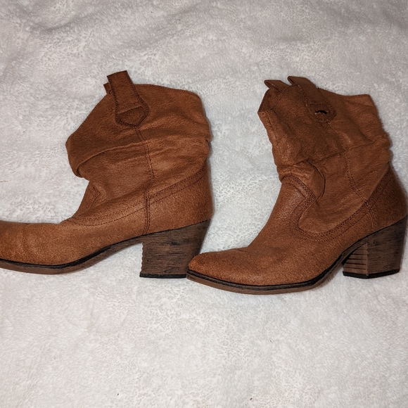 Rocket Ankle brown cowboy boots in great shape .. - Picture 2 of 4